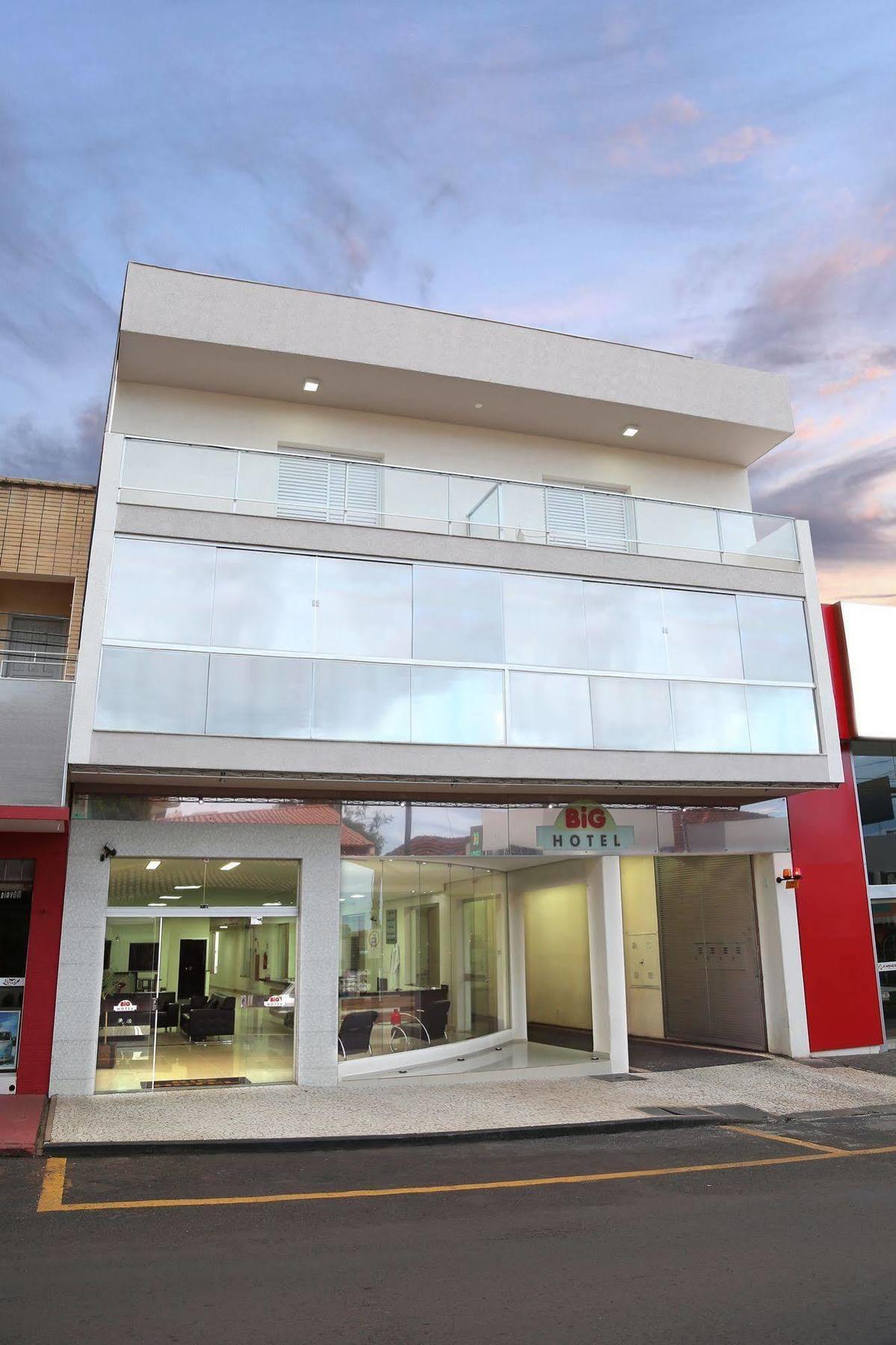 Big Hotel Araguari Exterior photo